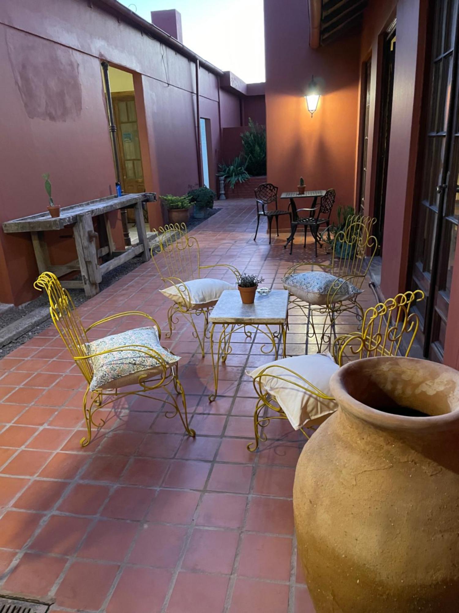 La Escondida, Casa De Huespedes Bed & Breakfast San Antonio de Areco Exterior photo