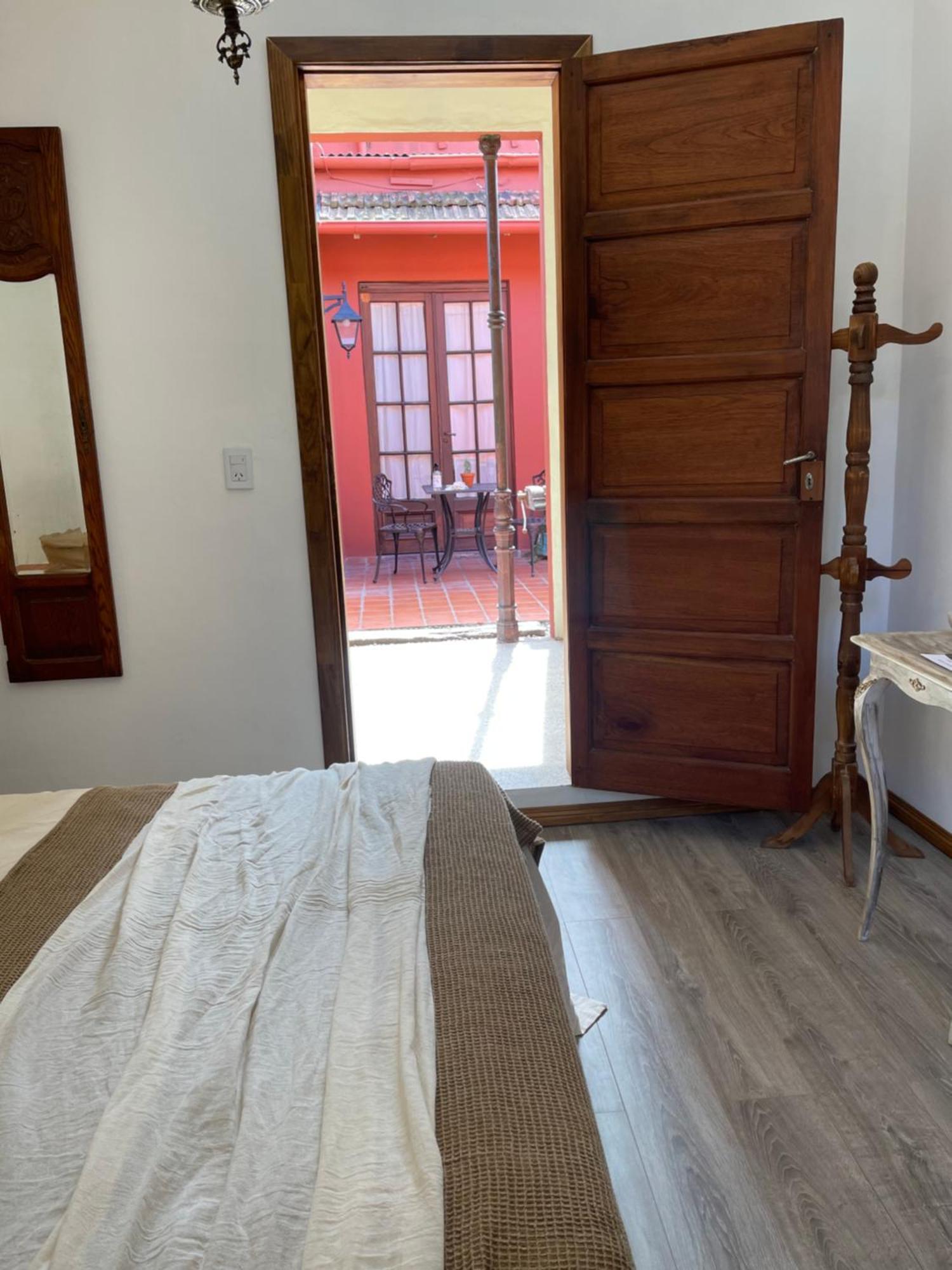 La Escondida, Casa De Huespedes Bed & Breakfast San Antonio de Areco Exterior photo